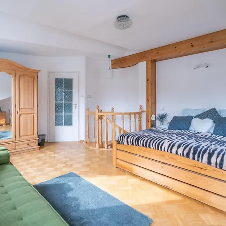 Apartment Dwupoziomowy Apartament Krakowskie Przedmiescie Warsaw